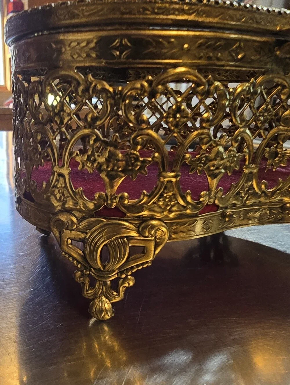 Vintage Matson 24K Gold Plated Heart Jewelry Box Casket Beveled Glass Filigree - Picture 9 of 16